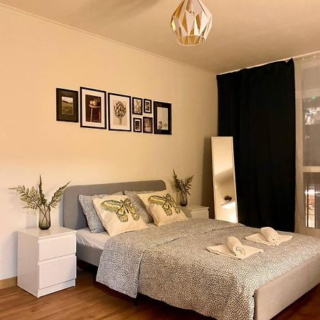 Halby Rooms Rondo Onz Варшава Екстериор снимка