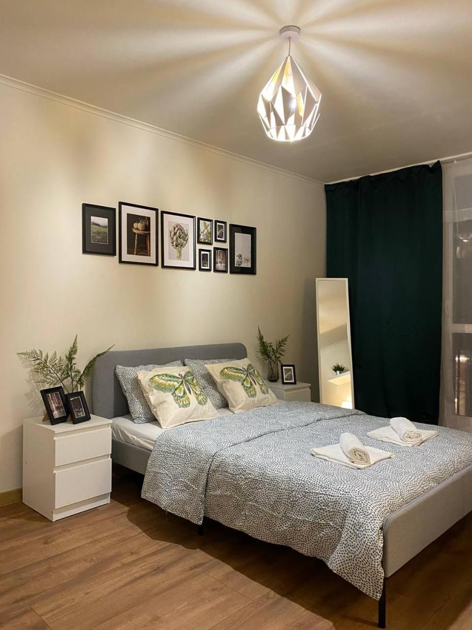 Halby Rooms Rondo Onz Варшава Екстериор снимка